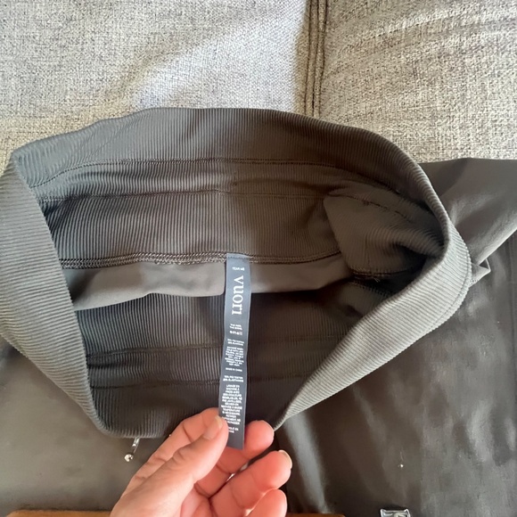 Vuori Mod tank top dark green women’s XS performance Razorback sleeveless - Picture 4 of 5